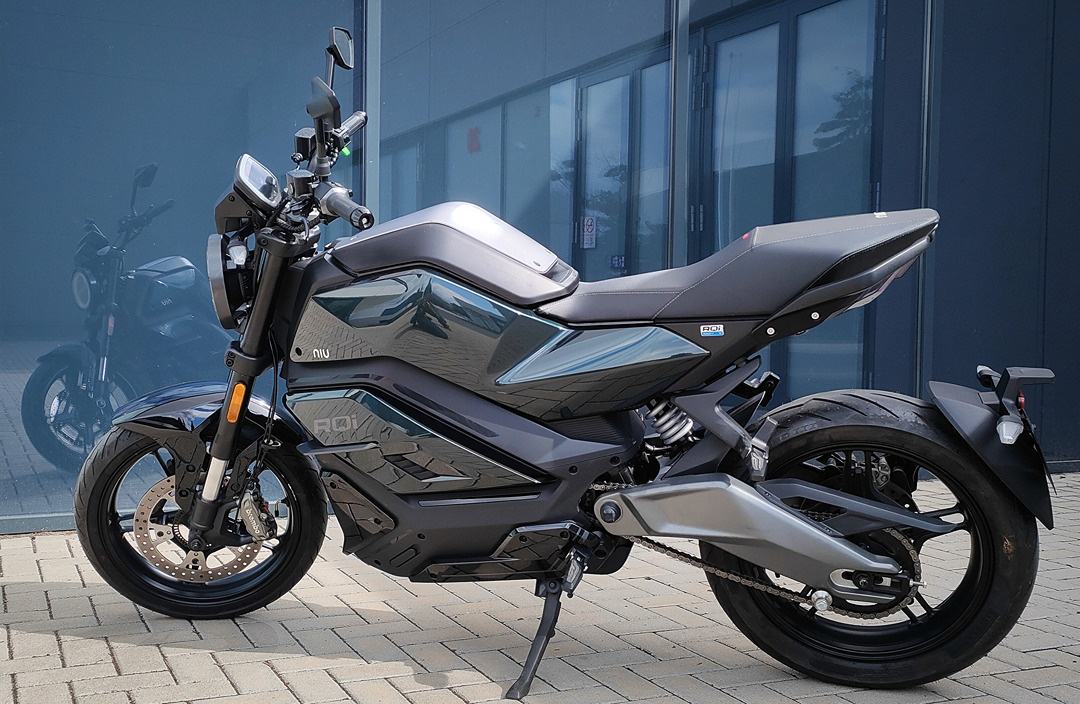 NIU RQi elektromos motorkerékpár